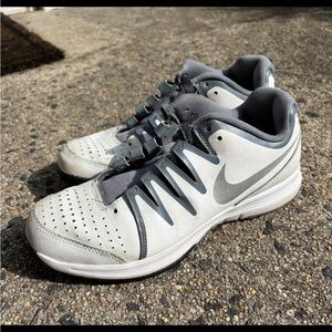 Nike Gray Athletic Shoes with Breathable Design